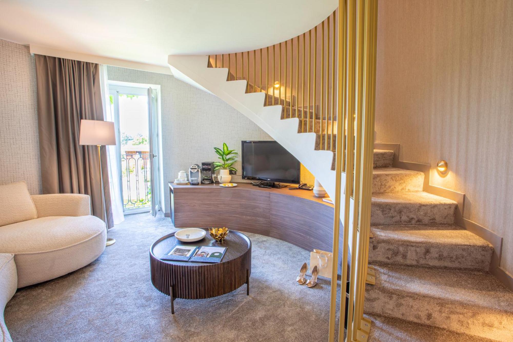 Domaine La Charpiniere, The Originals Collection Hotel Saint-Galmier Eksteriør billede